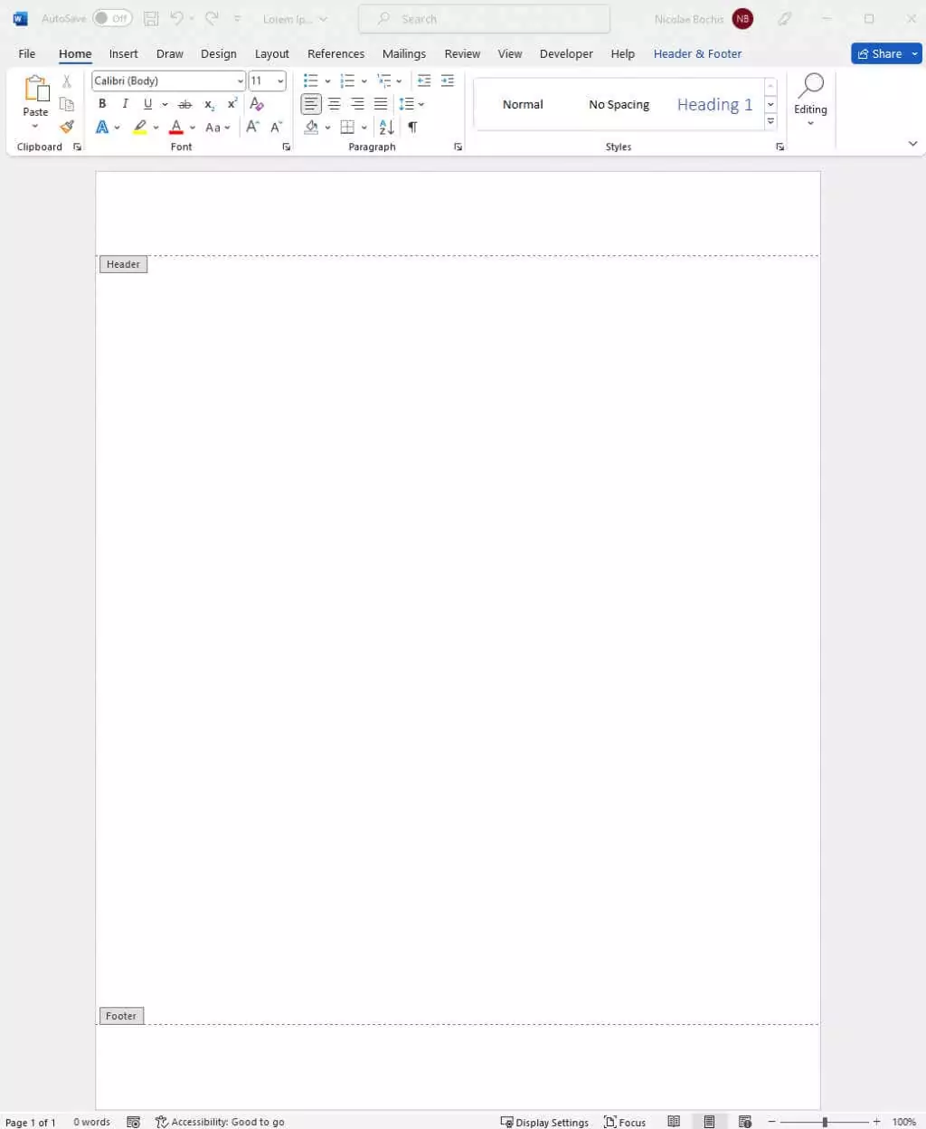 Nhấp đúp vào khu vực Header hoặc Footer