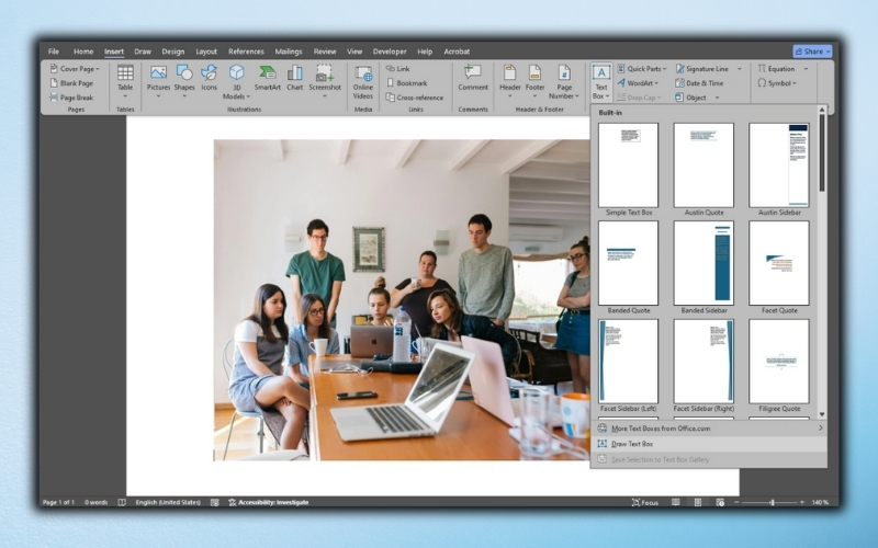 Vào tab Insert, chọn Text Box, sau đó nhấn Draw Text Box