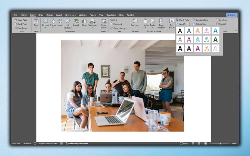 Vào tab Insert, chọn WordArt và chọn kiểu chữ nghệ thuật phù hợp