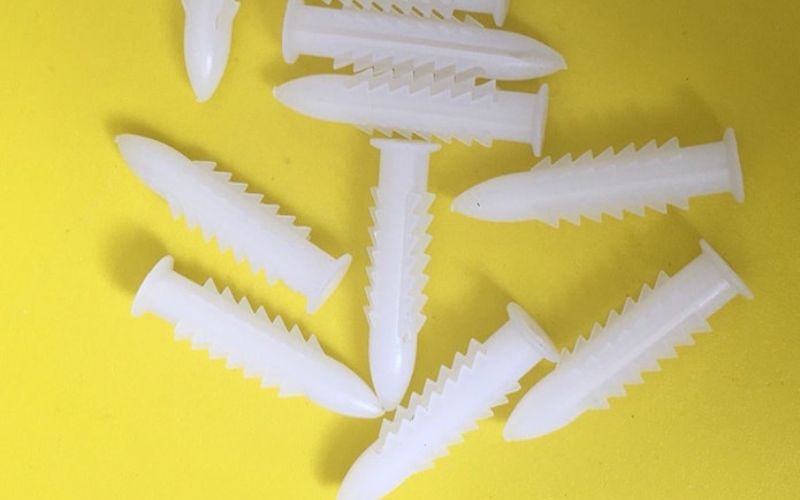 Tắc kê nhựa là gì